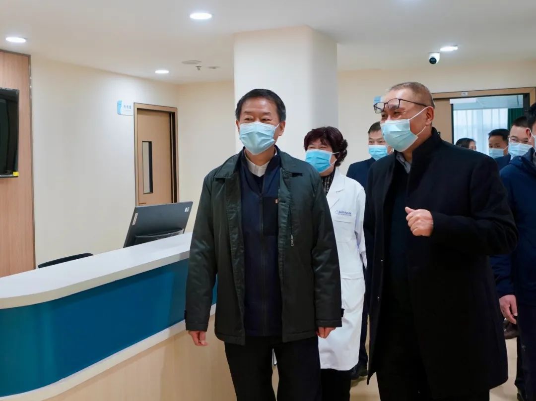四川省尊龙凯时集团党委书记、董事长任丁率队赴锦弘集团调研