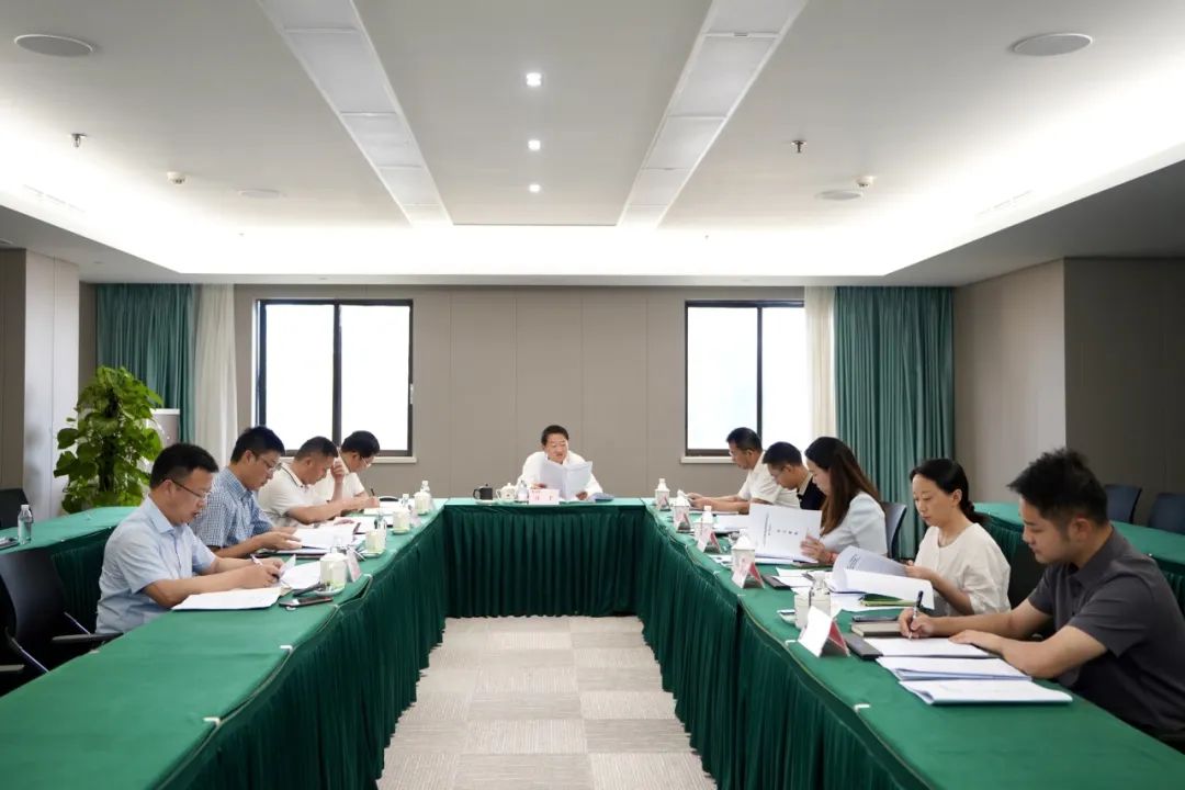 省尊龙凯时集团党委书记、董事长任丁主持尊龙凯时党校第2次校务委员会会议