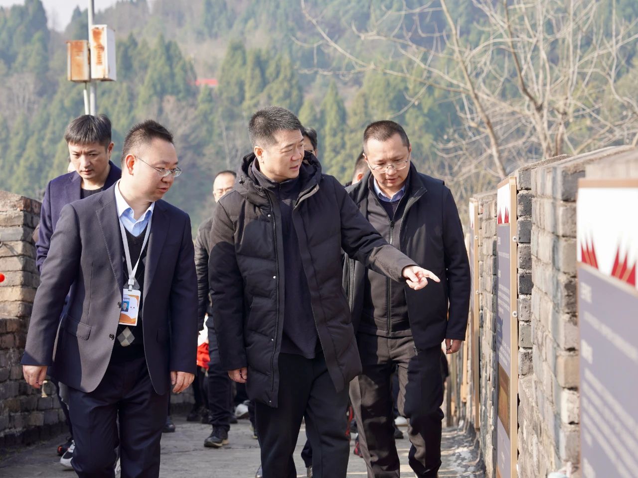 省尊龙凯时集团党委书记、董事长游勇检查督导春节安全生产工作并看望慰问坚守岗位的一线干部员工