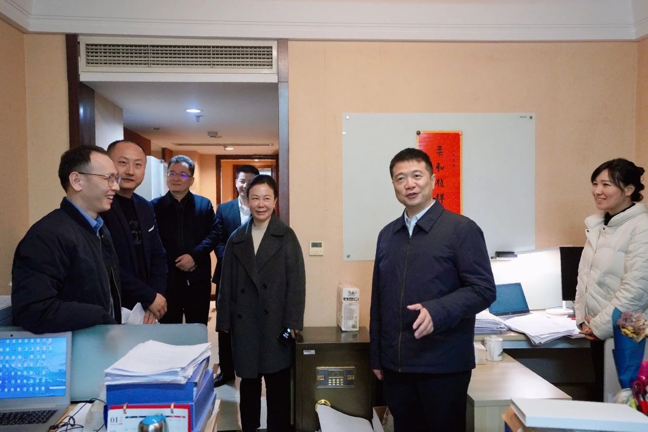 温暖启航，共赴新篇！—— 省尊龙凯时集团领导走访慰问干部职工